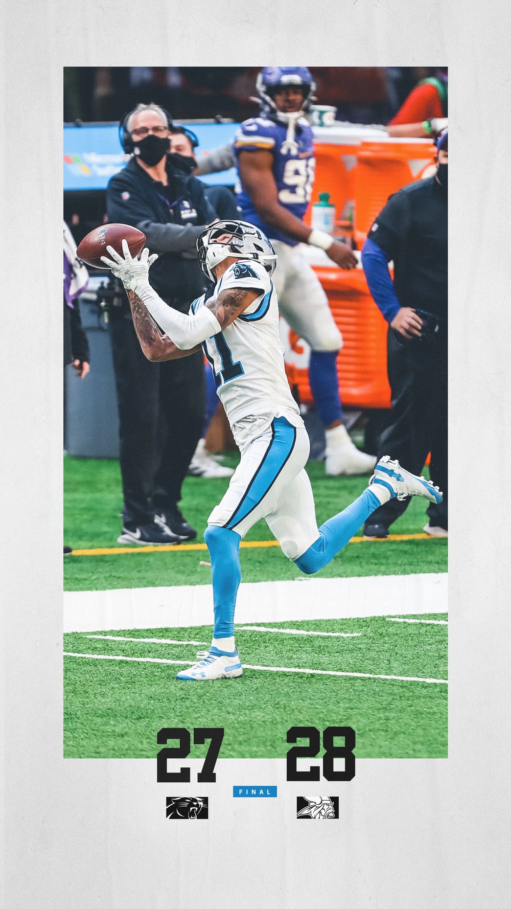 Carolina Panthers player catches a pass in a 27-28 final score NFL game against the Minnesota Vikings.