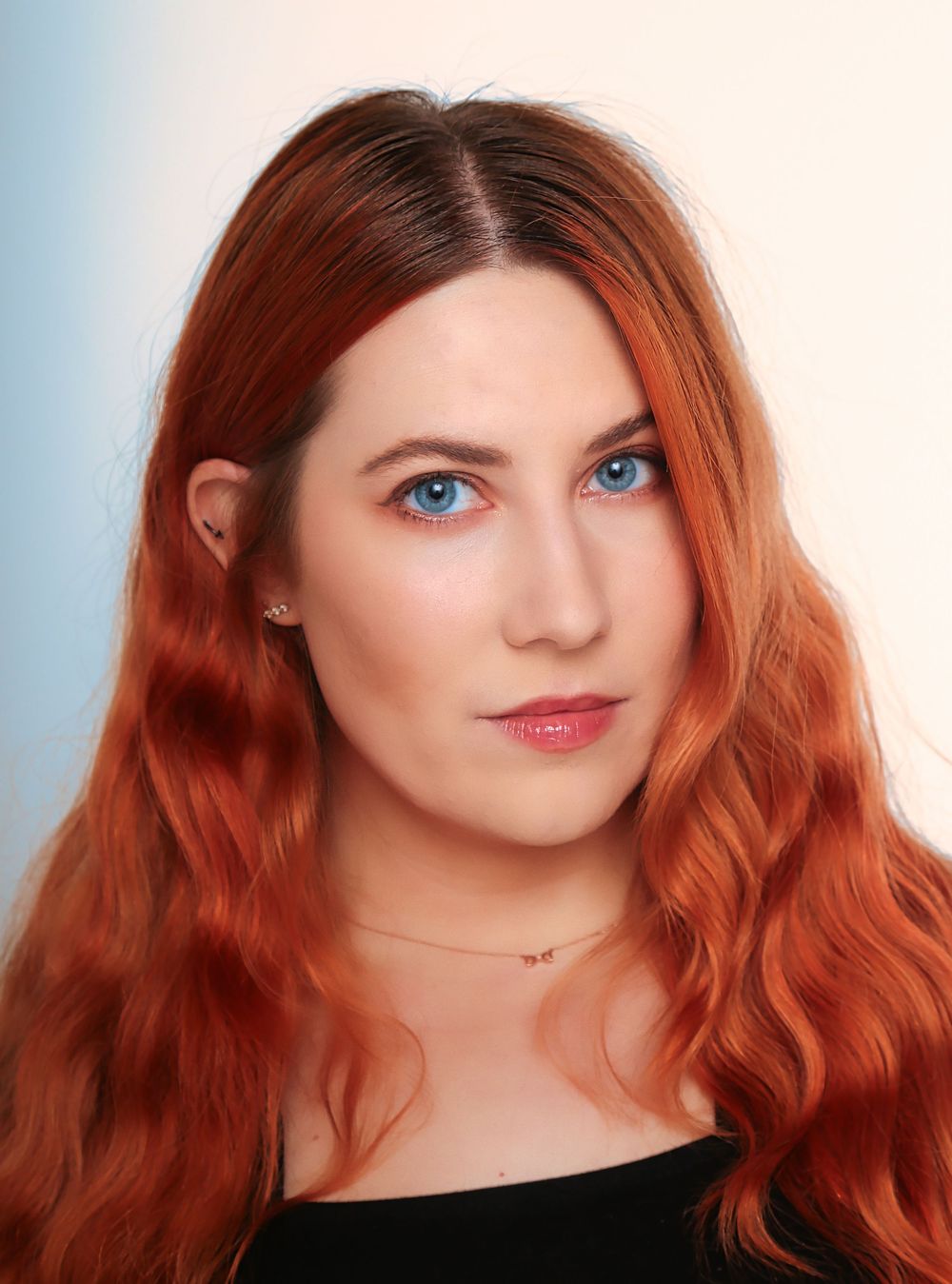 Headshots Photos of Actor Paige Saint Innis