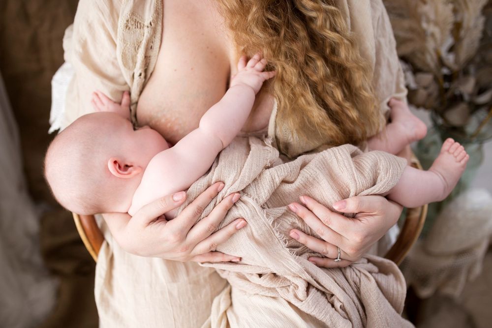 breastfeeding portrait by little wonderland photography widnes cheshire