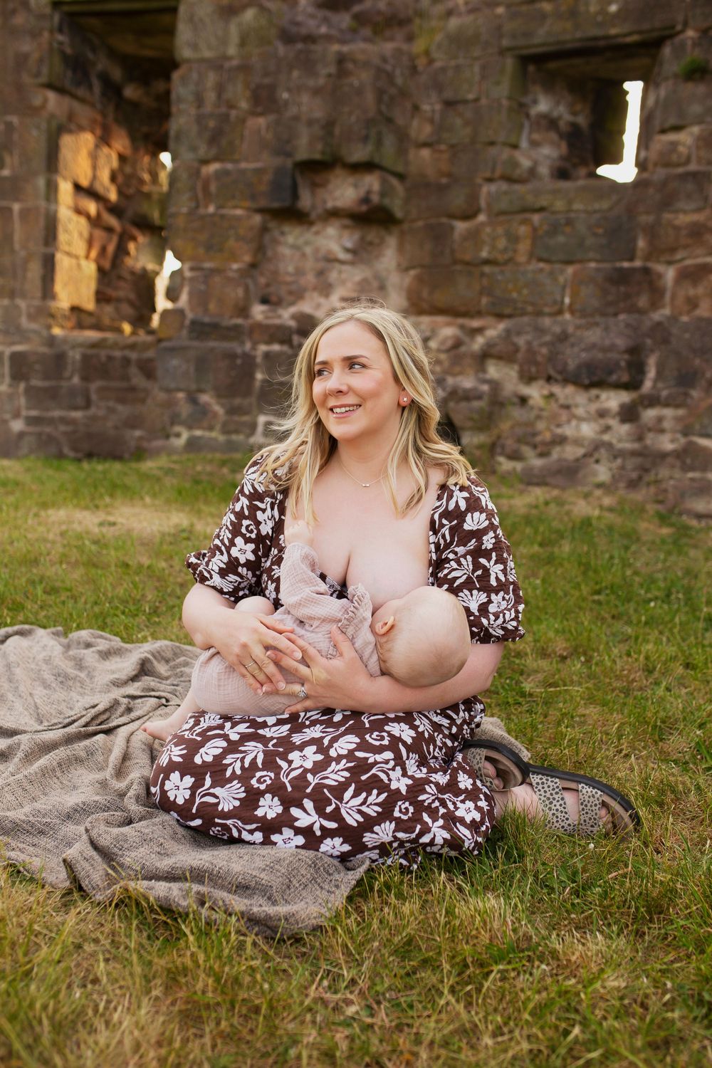 breastfeeding portrait by little wonderland photography widnes cheshire
