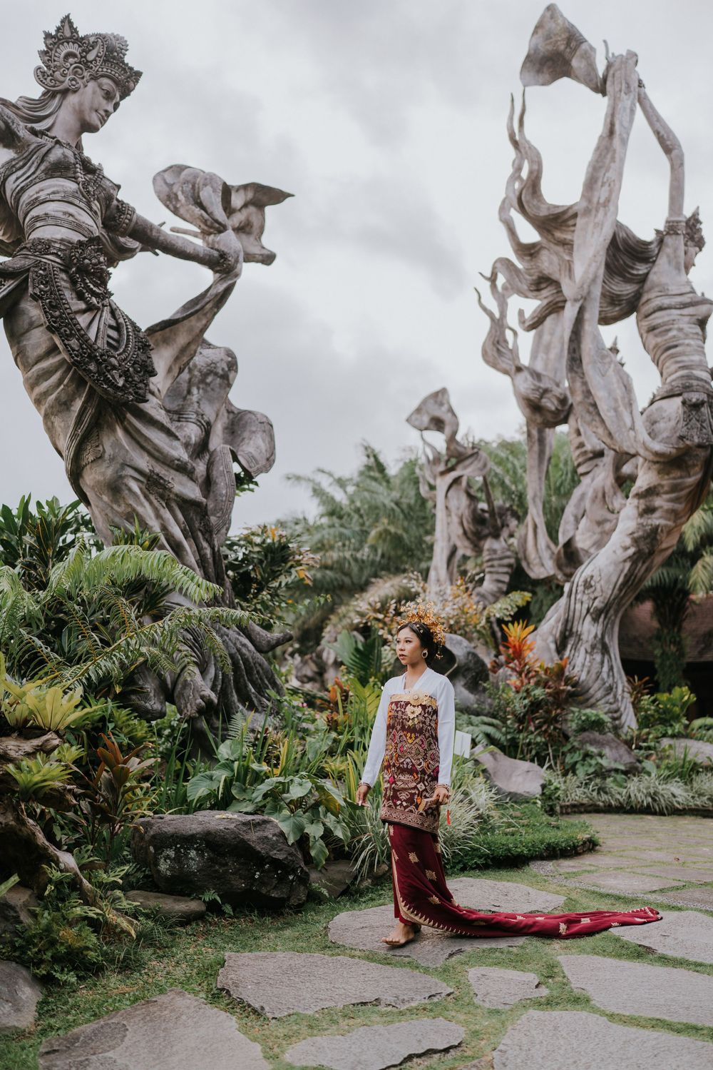 Professional solo photography with Balinese dress  at Taman Dedari Ubud.