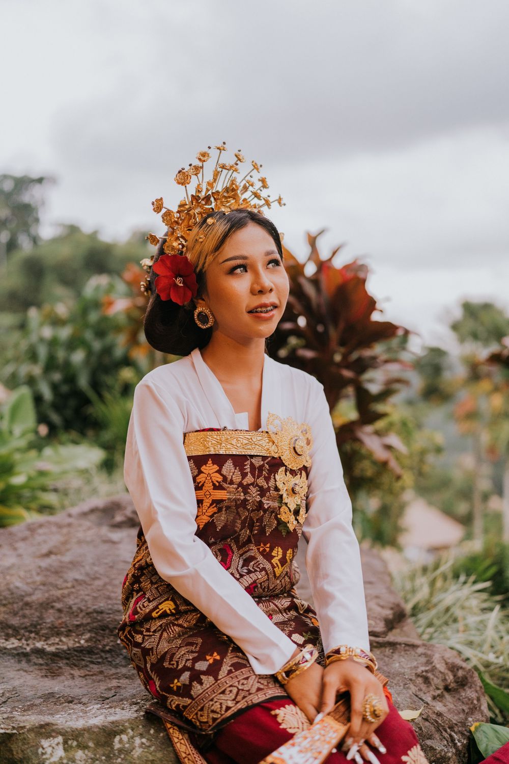Professional solo photography with Balinese dress  at Taman Dedari Ubud.