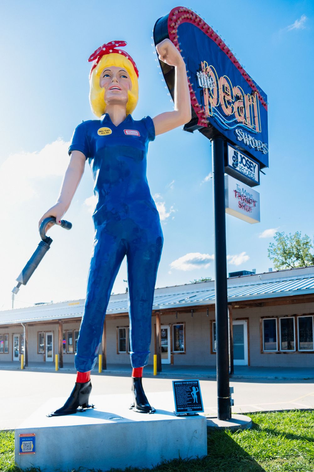 Rosie the Riveter at Route 66 Cosmic Curios. Tulsa, OK. June 10, 2026. (David J. Manning)