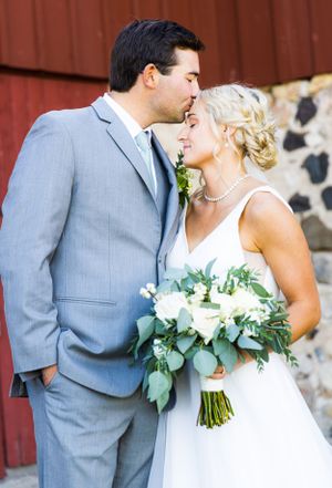 Meg Huenink Photography Milwaukee Wisconsin Wedding Photographer Meg Huenink meghuenink.comMeg Huenink Photography Milwaukee Wisconsin Weddi