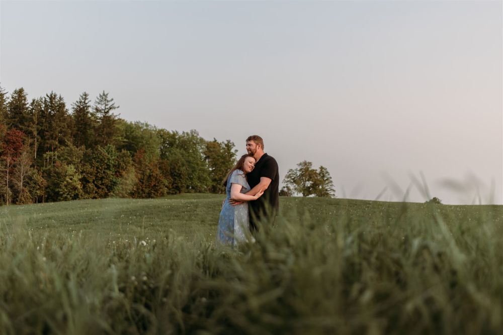 Scotsdale Farm engagement session - Barrie engagement photographer