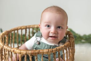 six month milestone session, sitter session