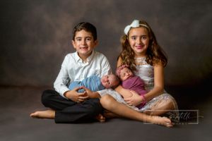 sibling newborn portraits, twin portraits