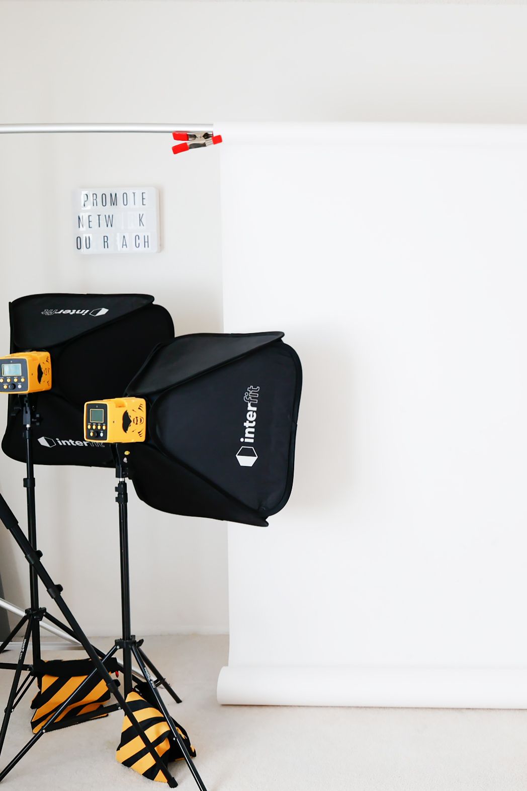 strobe lighting backdrop color background professional equipement