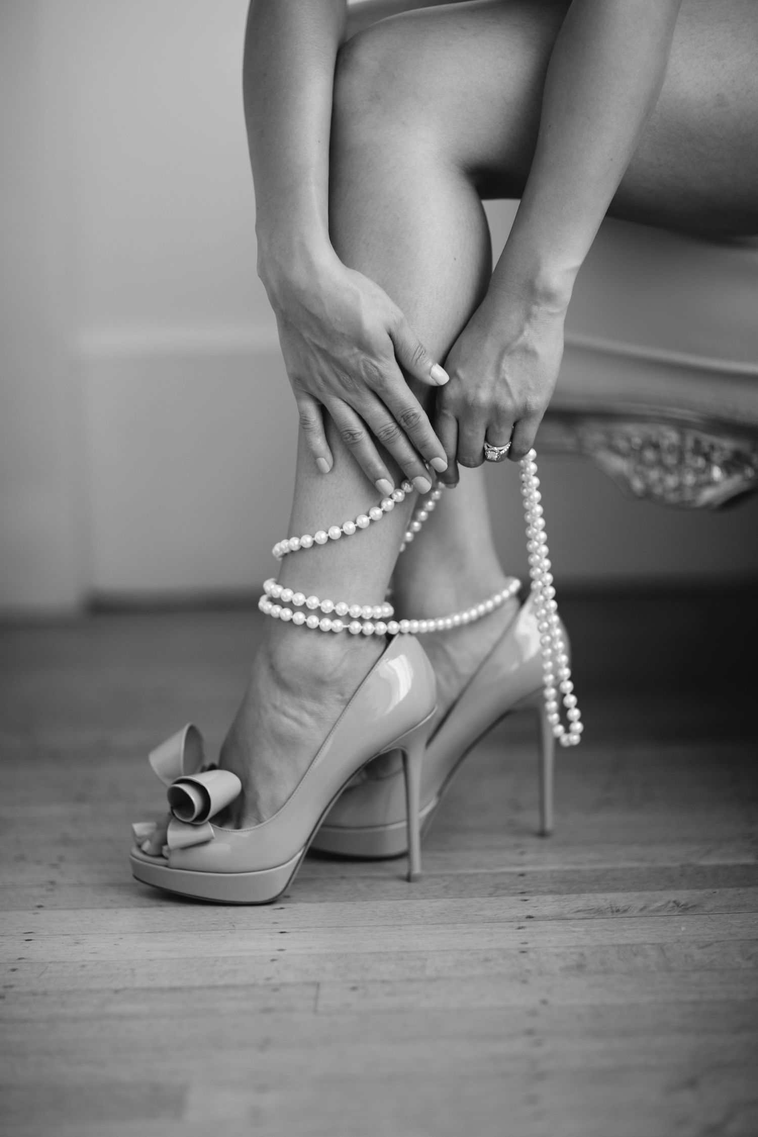 San Francisco Bay Area Burlingame Boudoir photographer Christain Louboutin shoes and pearl necklace