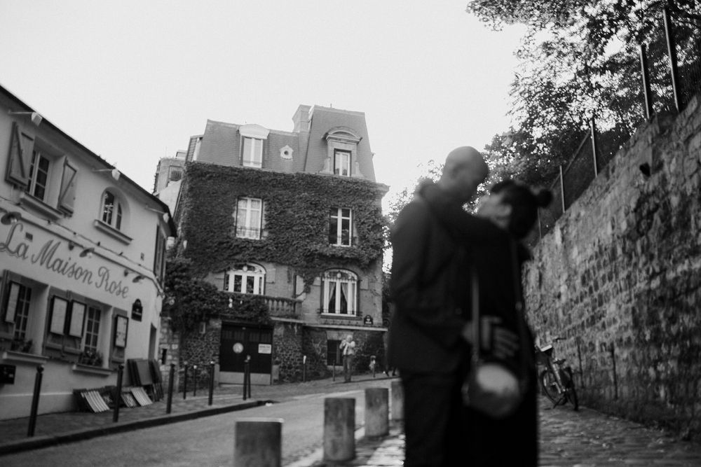 Paris engagement photo shoot