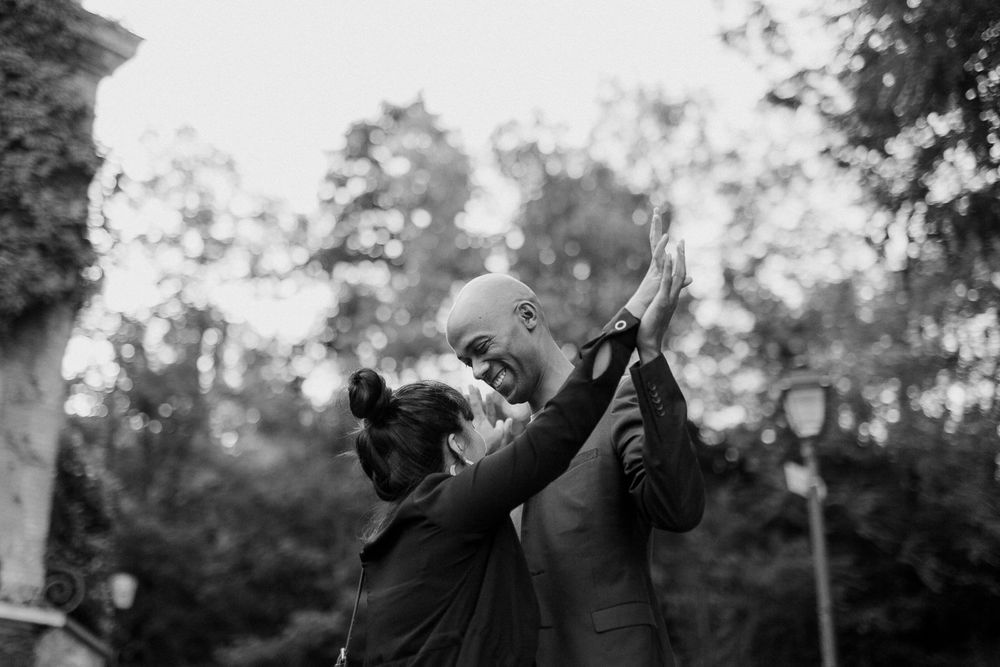 Paris engagement photo shoot