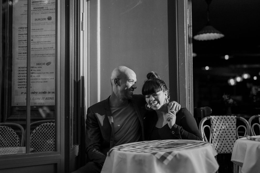 Montmartre engagement photo shoot