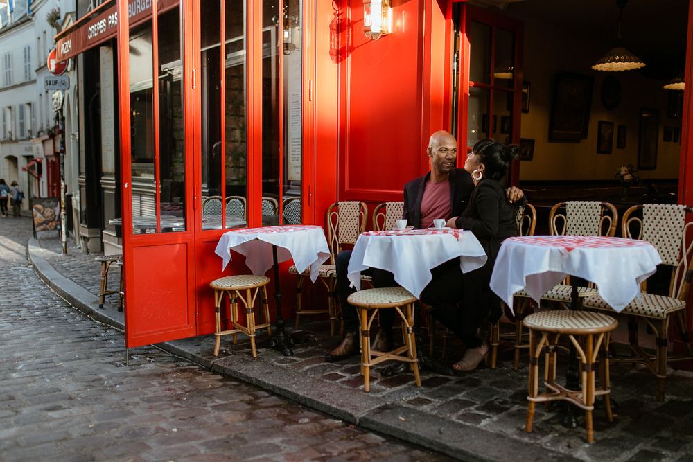 Paris engagement photo shoot