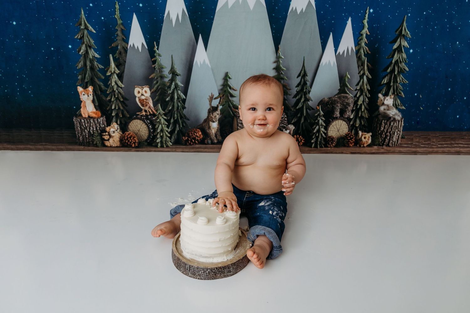 birthday cake smash studio photographer studio trained skilled professional NY WNY East Aurora buffalo