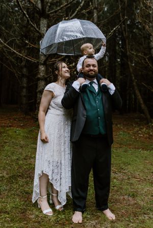 Rainy outdoor woods summer wedding outside of Bridgewater, Nova Scotia