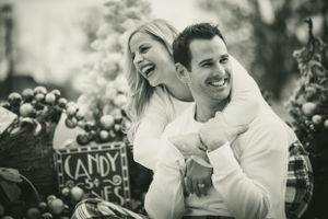 This husband and wife are having so much fun!