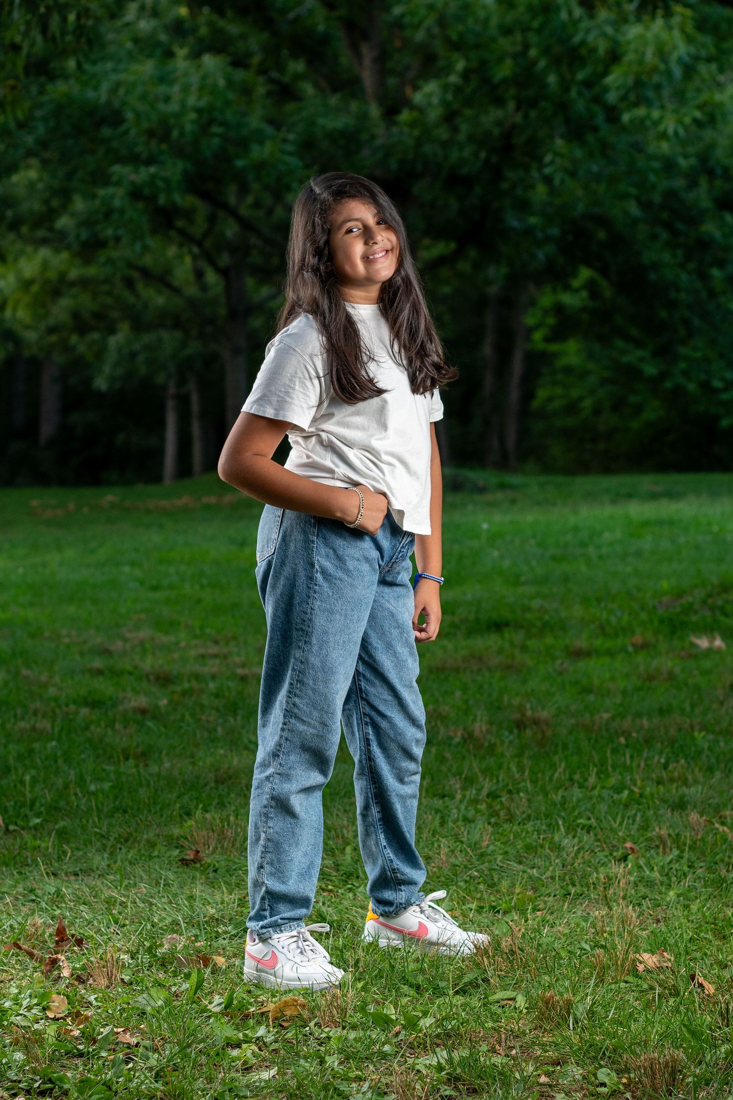 In the park teenager session, outdoor photoshoot, Greenbelt, Maryland