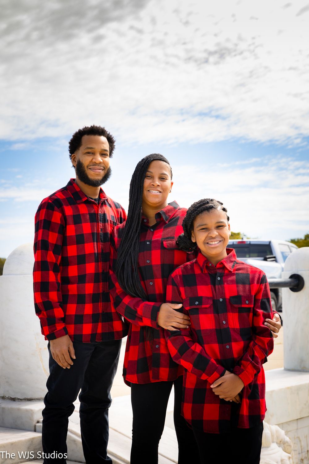 Family Photoshoot wearing matching colors
