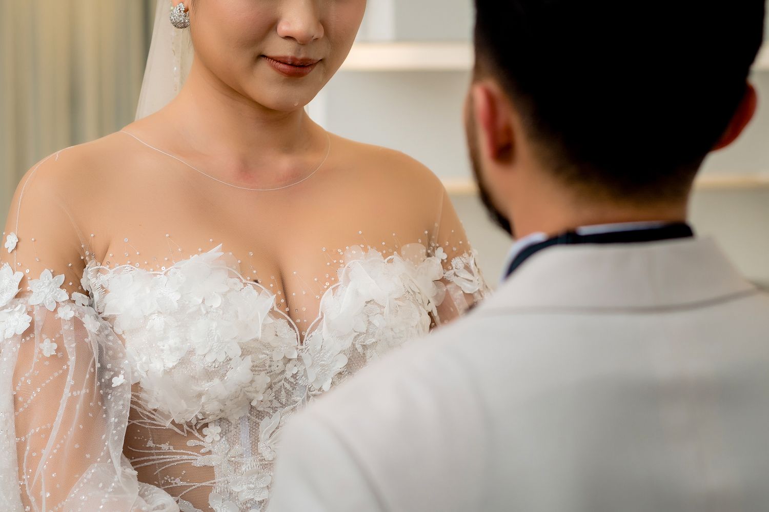 Emotional cinematic photography by Che Hoang Huy for Symphony by H Studio weddings.