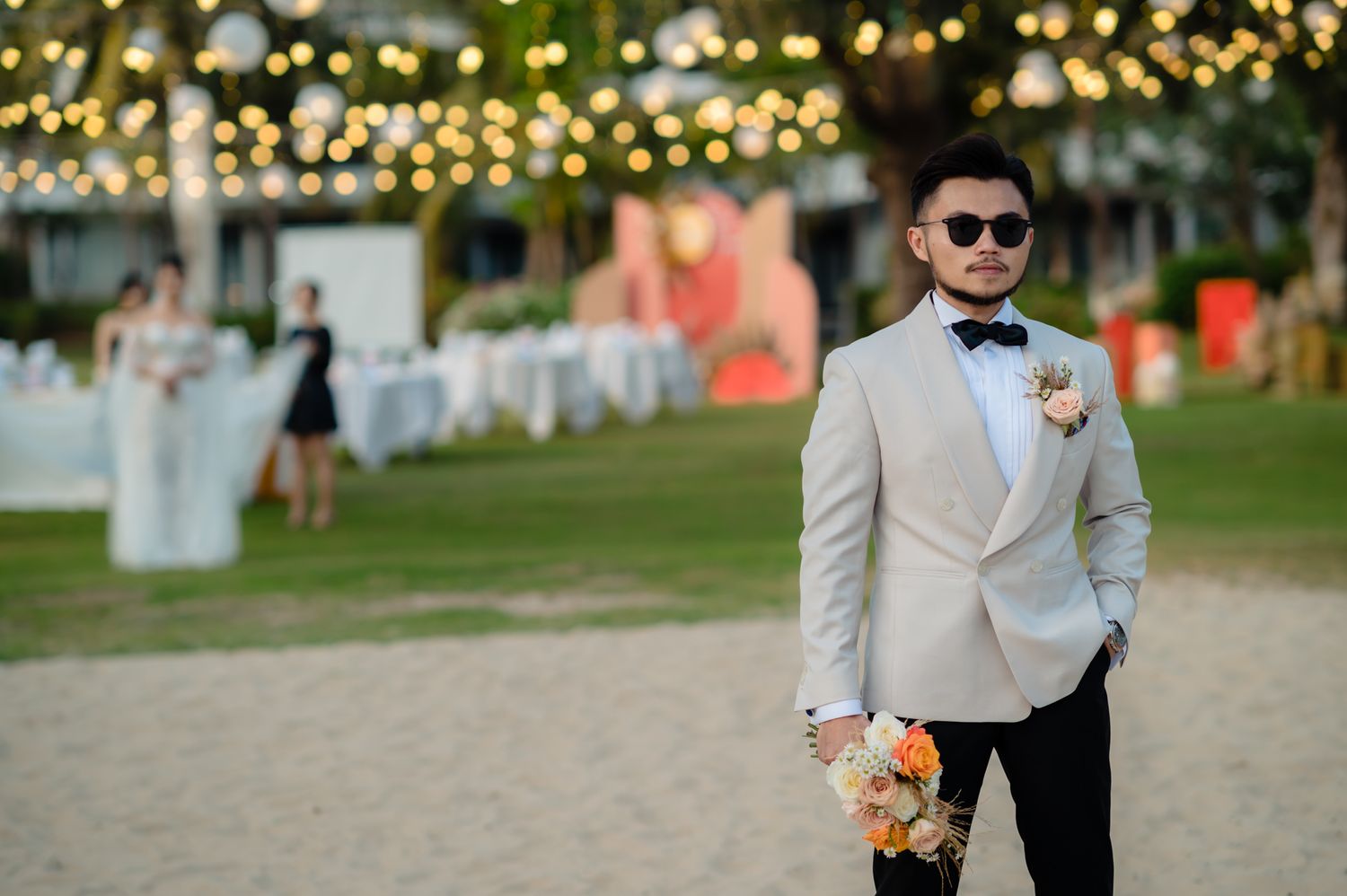 Emotional cinematic photography by Che Hoang Huy for Symphony by H Studio weddings.