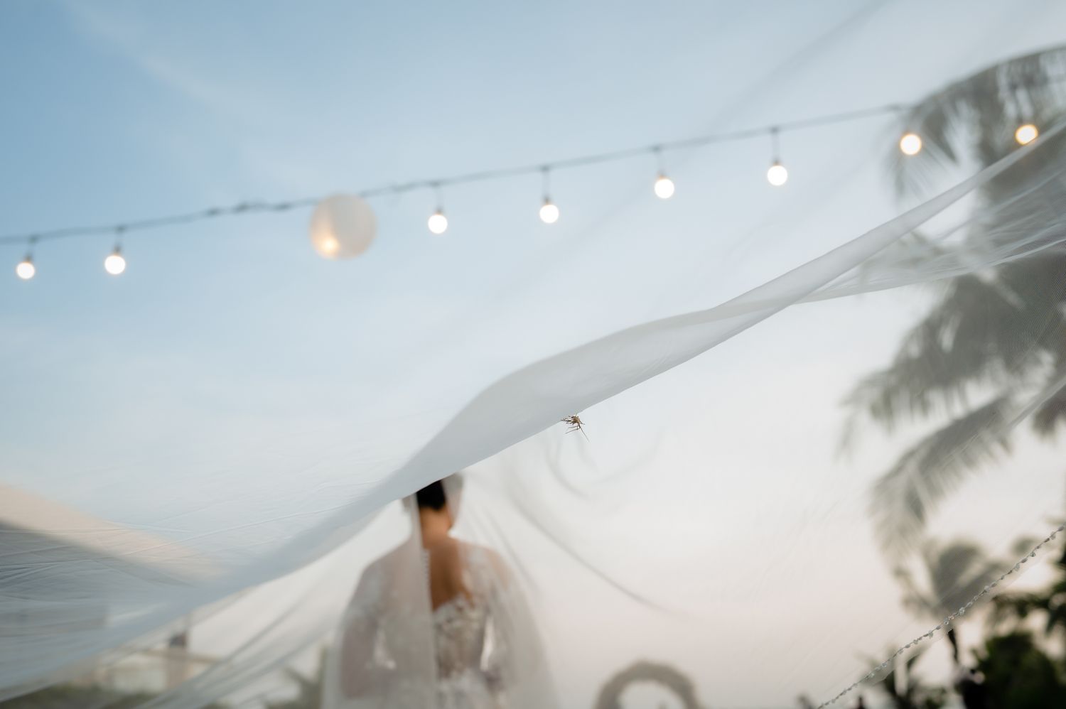 Emotional cinematic photography by Che Hoang Huy for Symphony by H Studio weddings.