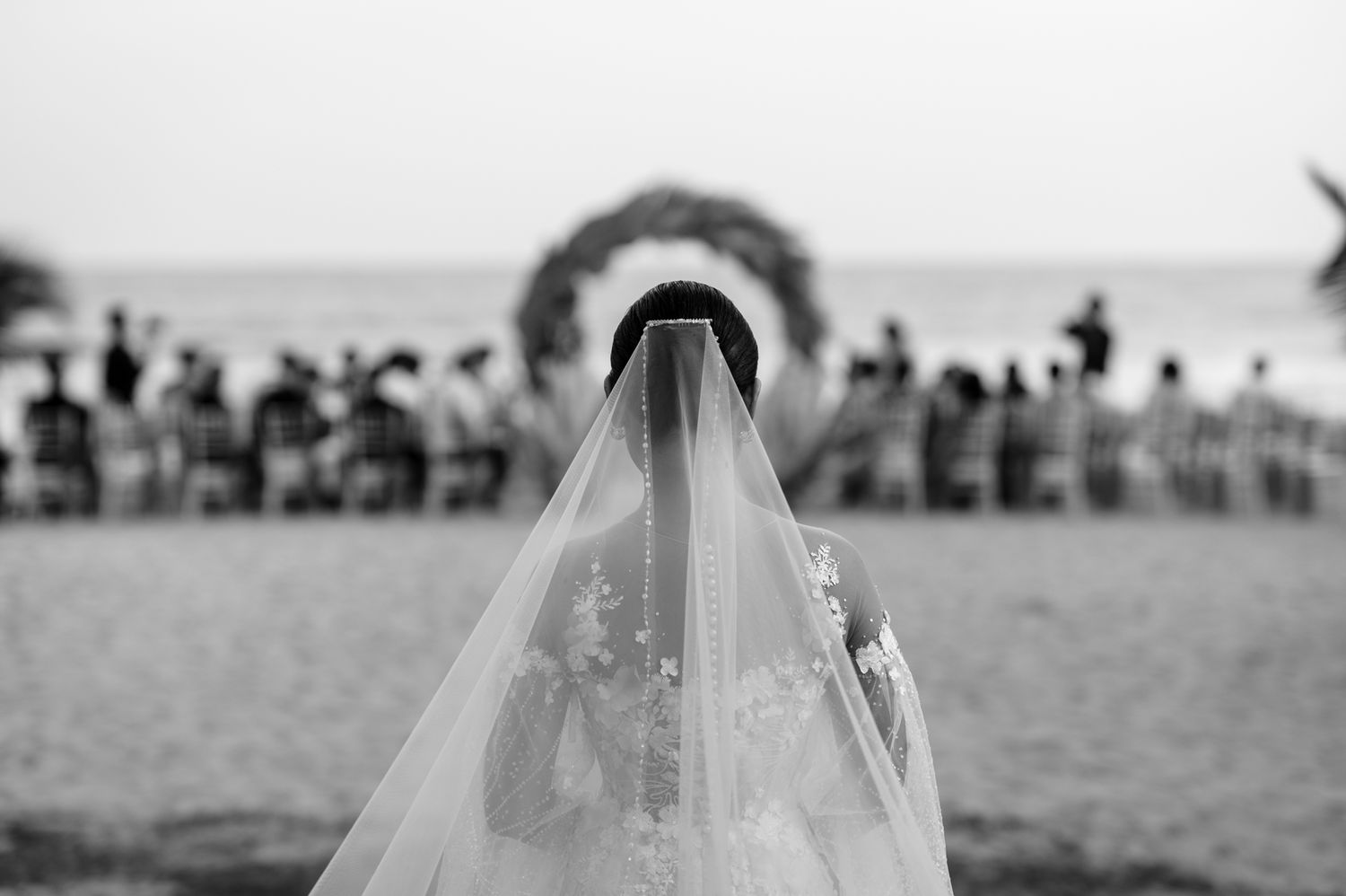 Emotional cinematic photography by Che Hoang Huy for Symphony by H Studio weddings.