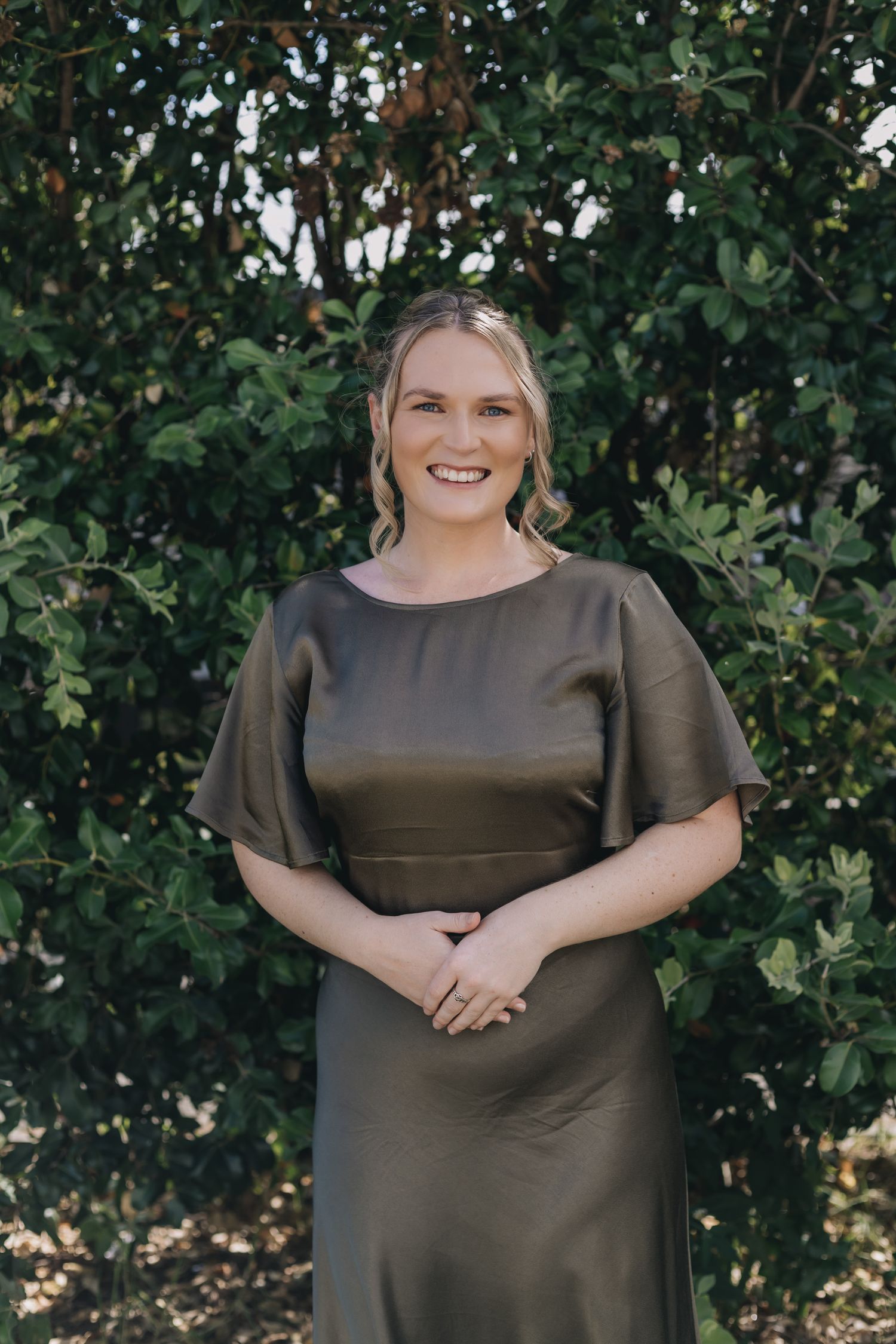 Matarangi beach wedding by coromandel photographer jennajamesphotography