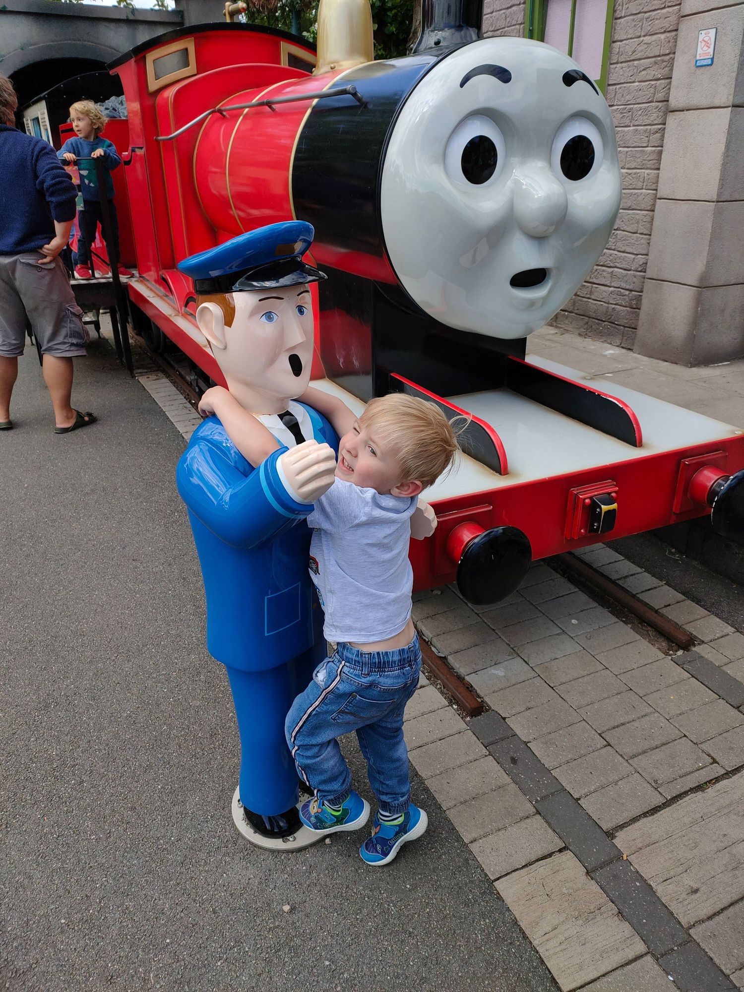 Thomas Land James