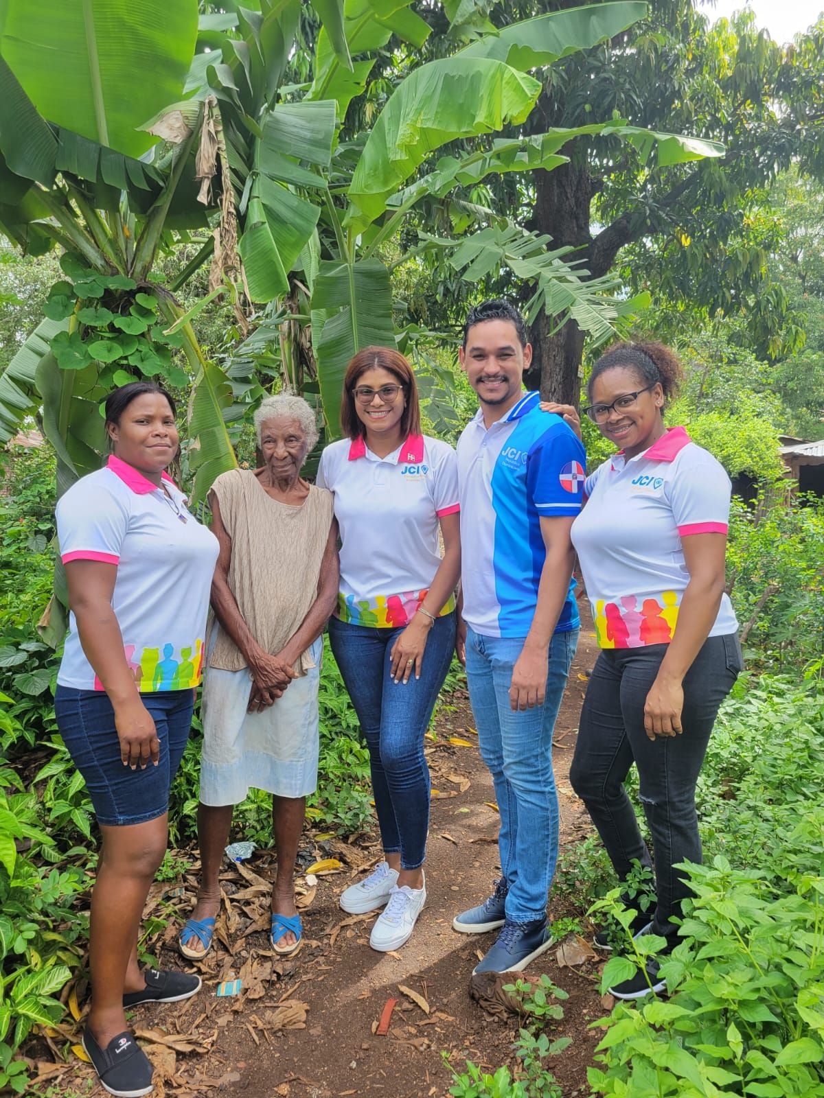 Visita a la comunidad apadrinada por JCI FEMENINA SANTO DOMINGO, INC.