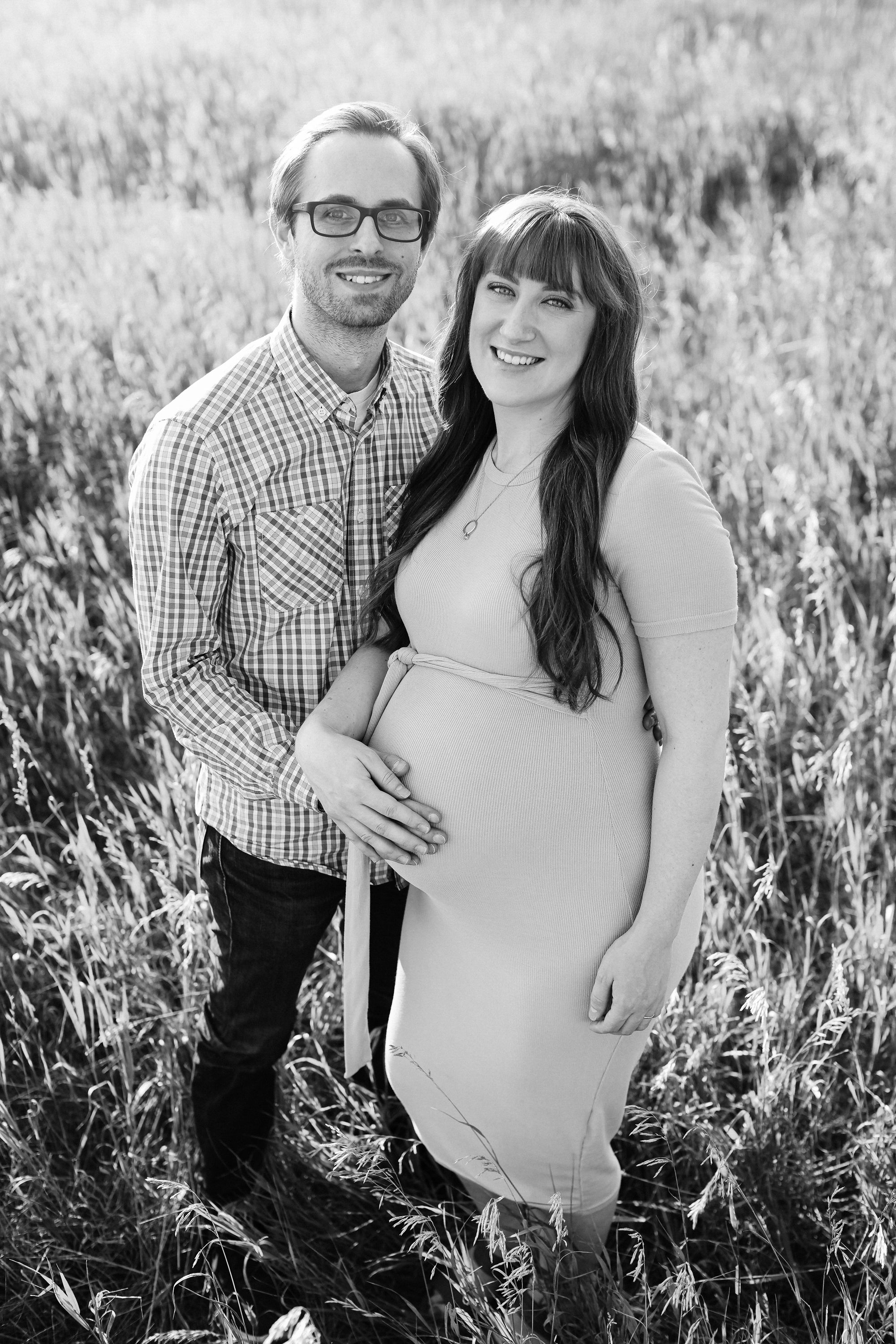 Regina maternity photographer outdoor