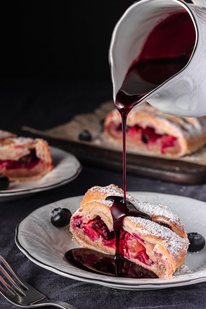 Mulled Wine Strudel - Photo by © Reka Csulak