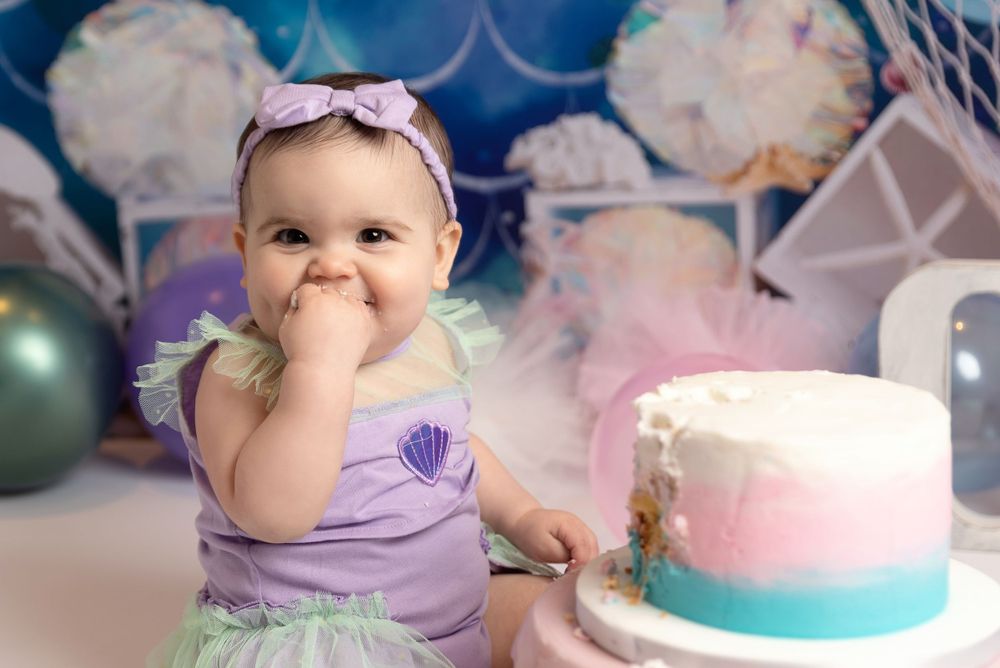 cake smash girl