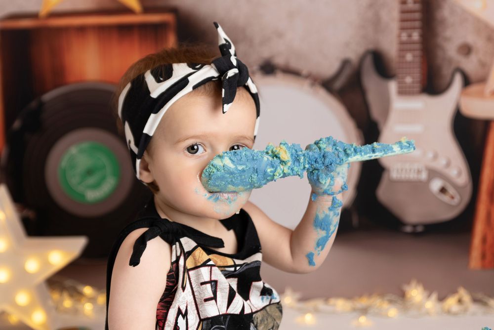 cake smash girl