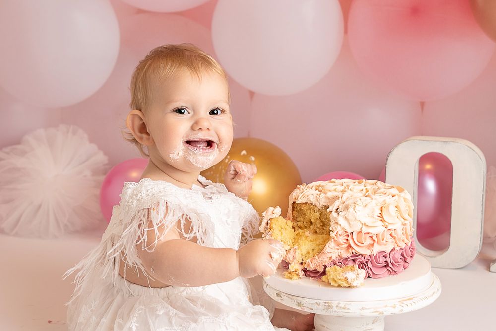 cake smash girl