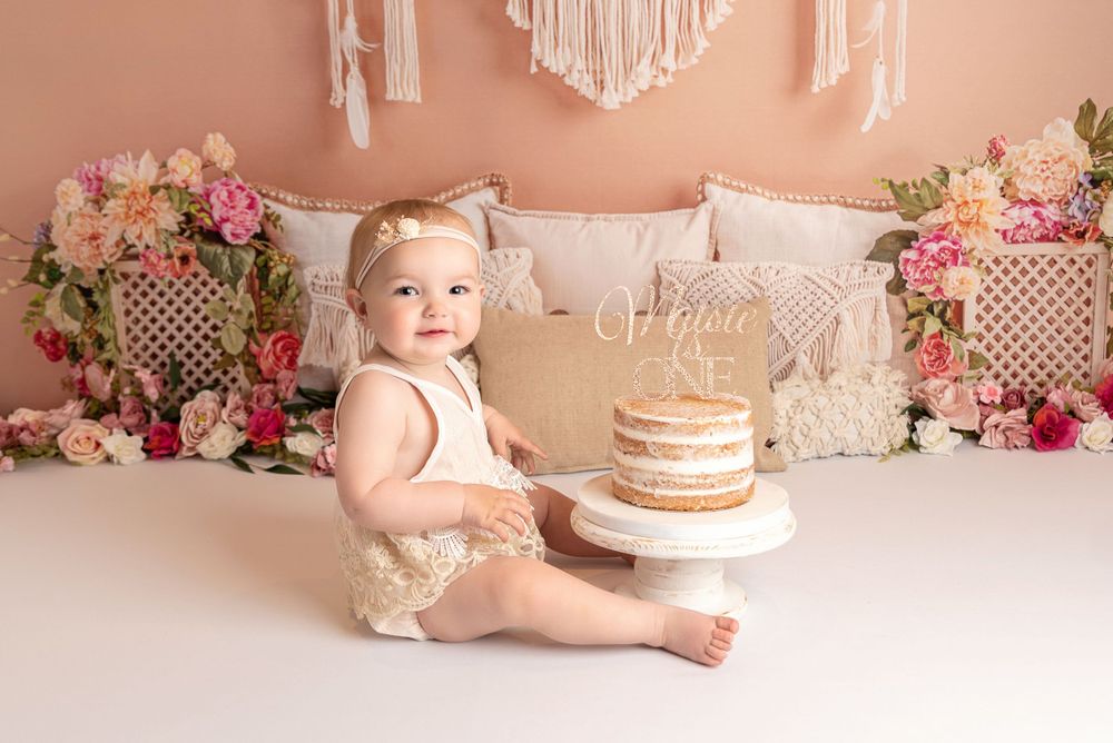 cake smash girl