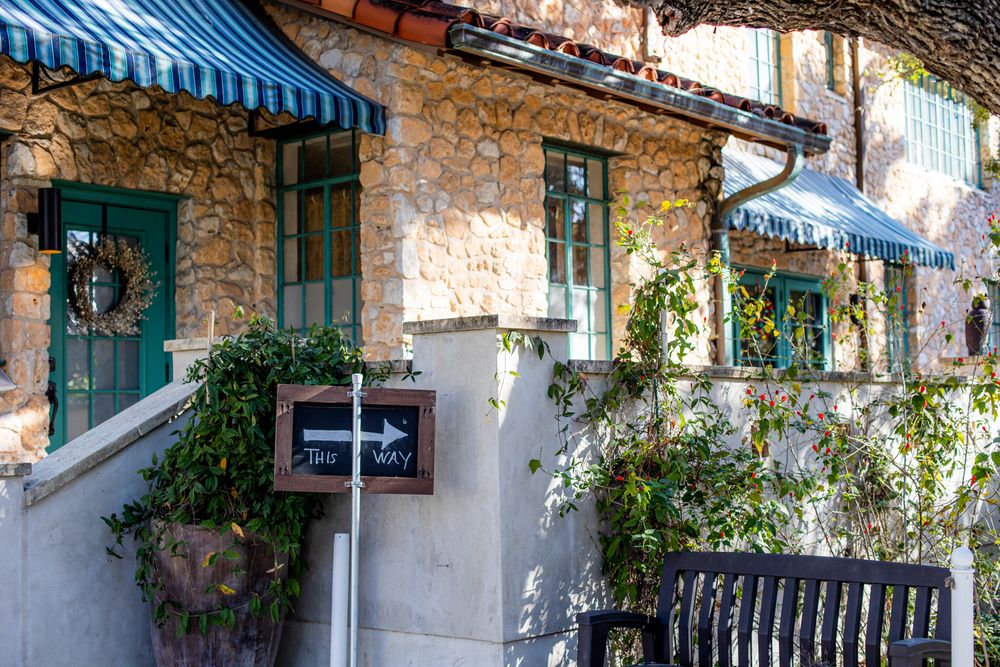 Maternity Photography at The Veranda in San Antonio