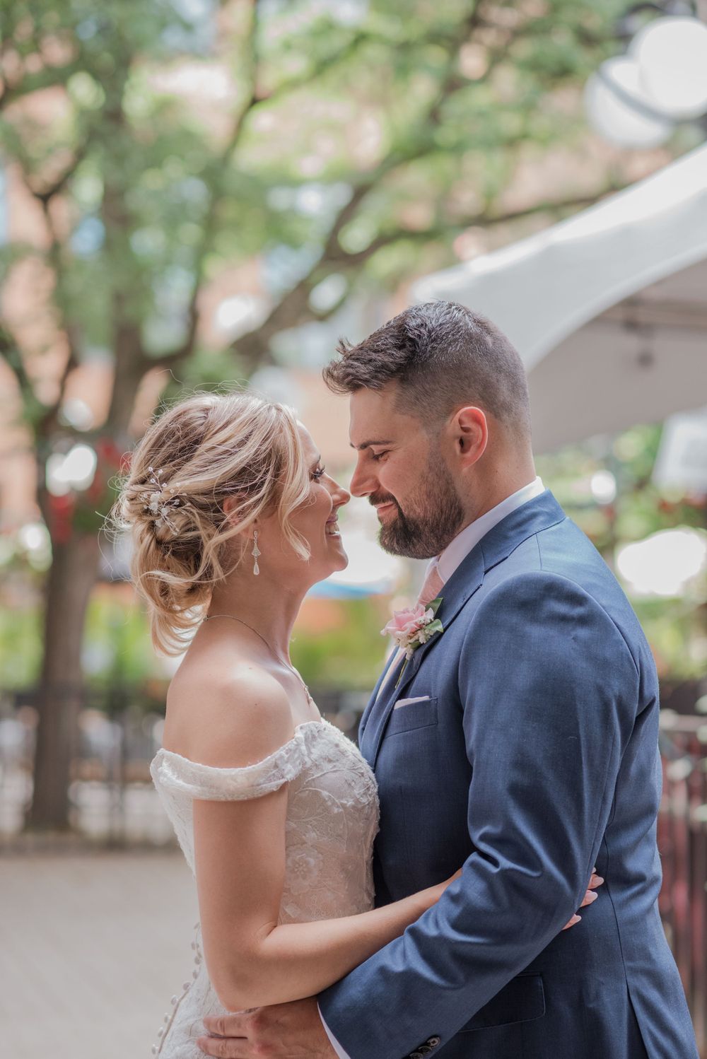 First Look Photographs, Ottawa Wedding Photographer, Wedding Photographer in Ottawa, Sidedoor, Wedding Photographer