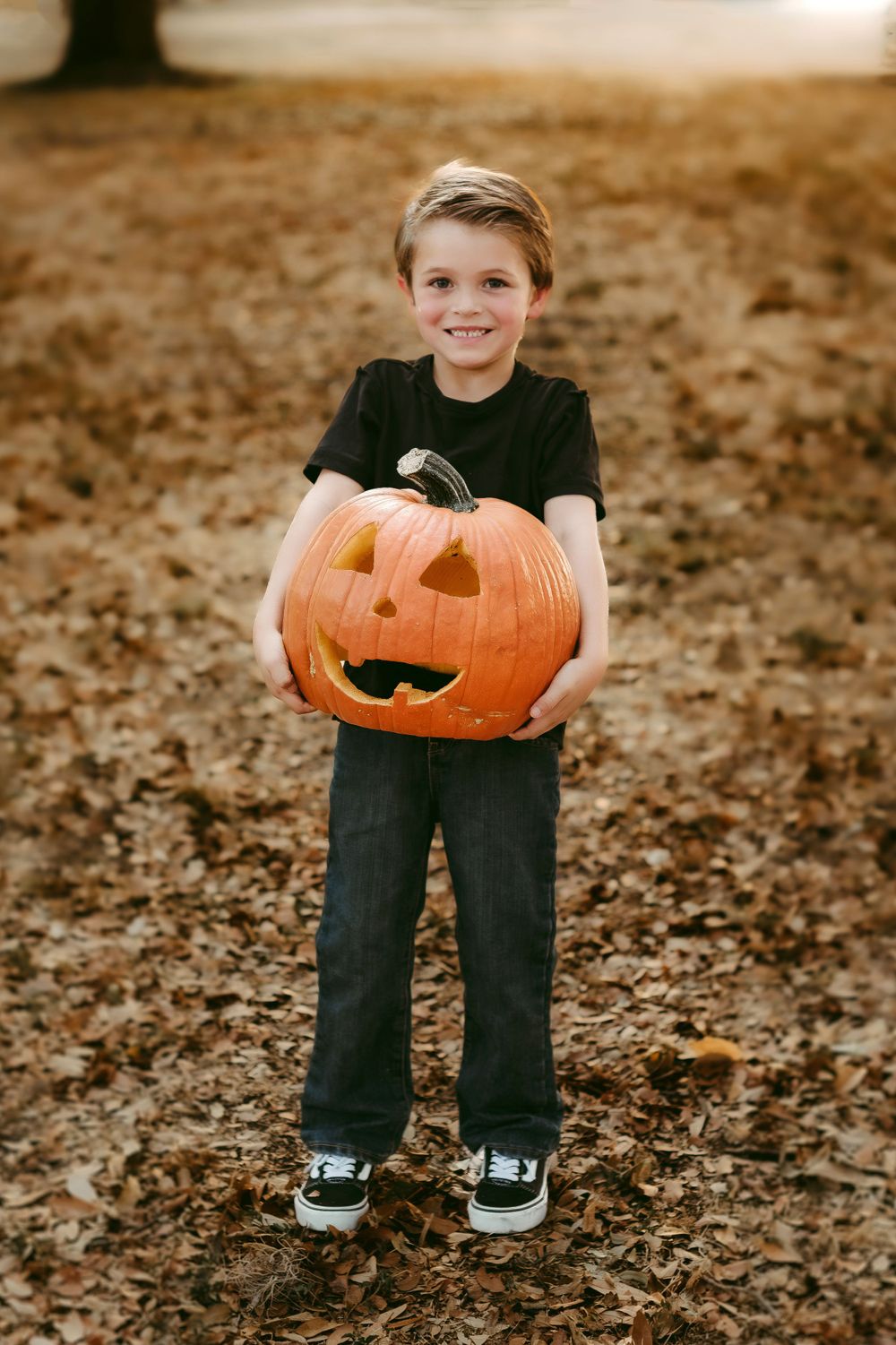 A Spooky Sheet Ghost and Pumpkin Head Halloween Family Photo Session in Seguin, Texas | Katy Montoya Photography