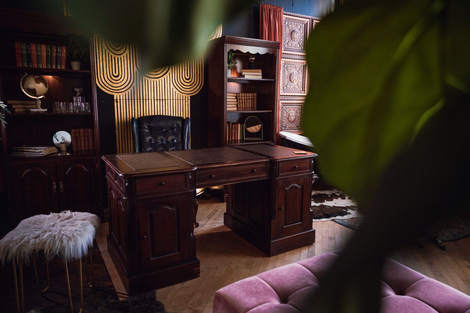 Capturing vintage glamour in our boudoir space - Boudies by Katie May Clicks