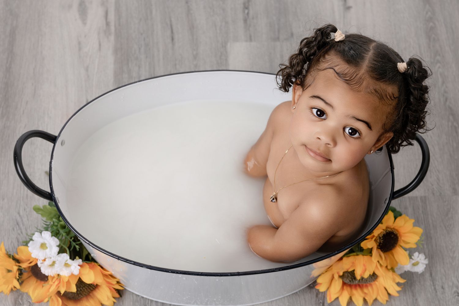 baby milestone photoshoot, miami baby photographer, get baby pictures taken near me