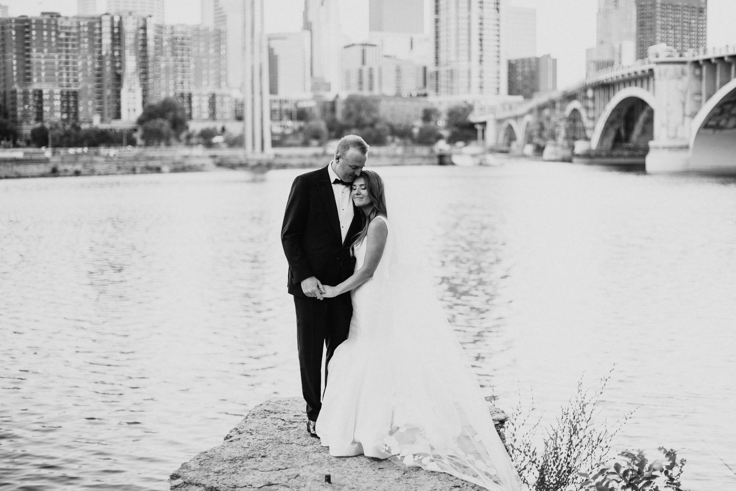 Minneapolis Minnesota Wedding Photographer