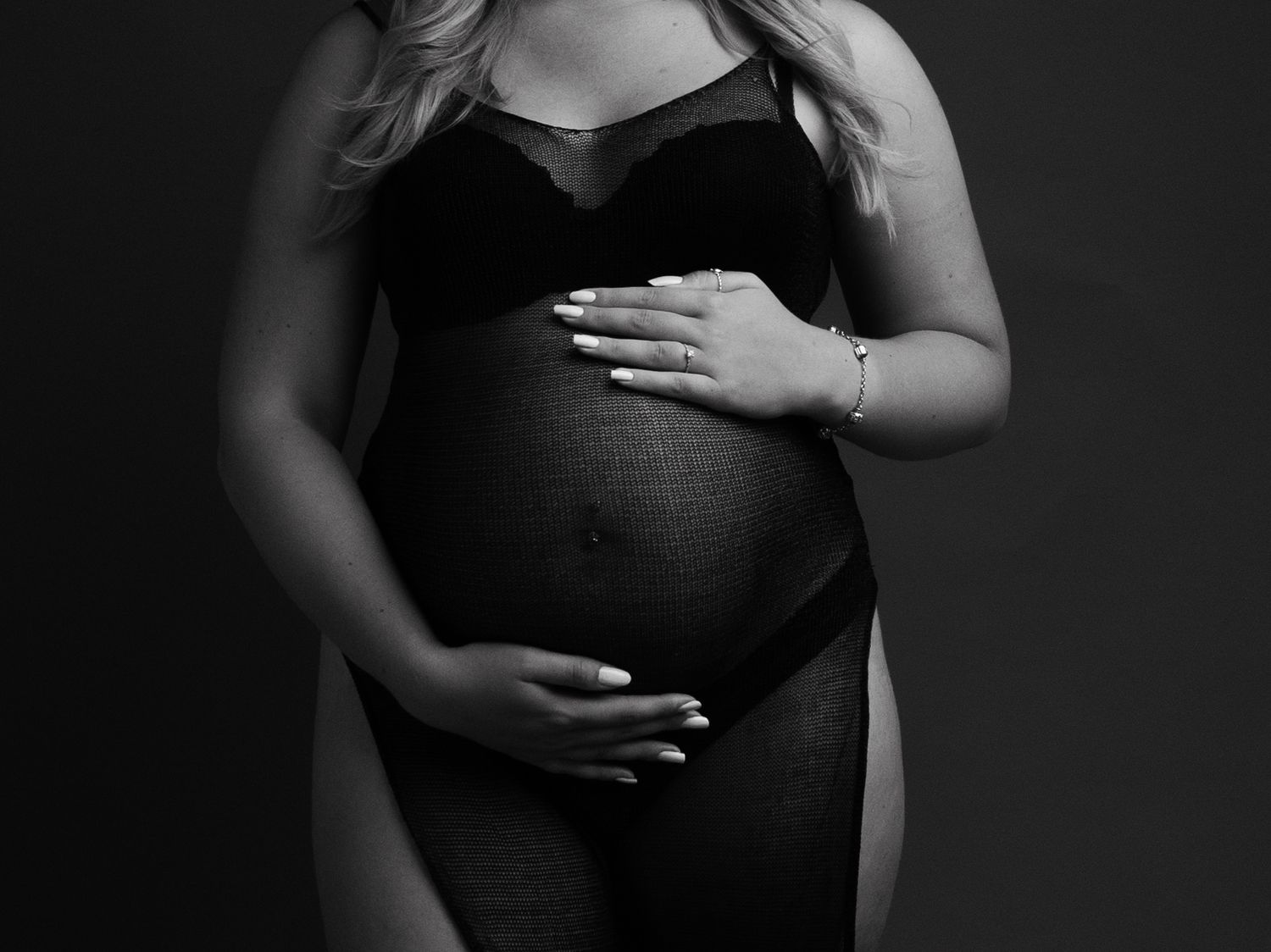 Maternity photoshoot Pembrokeshire Milford Haven