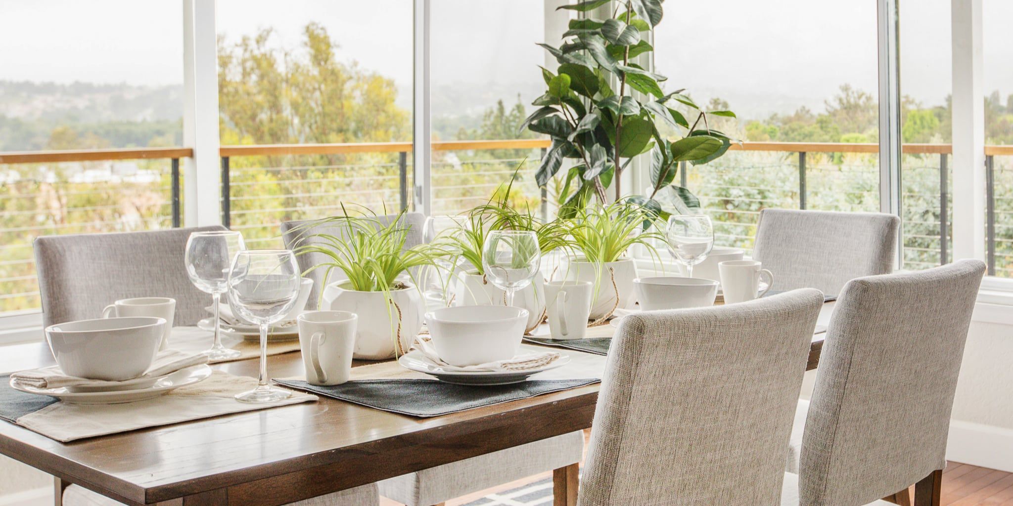 Home Staging - Dining room - Offering professional photography for your real estate listing
