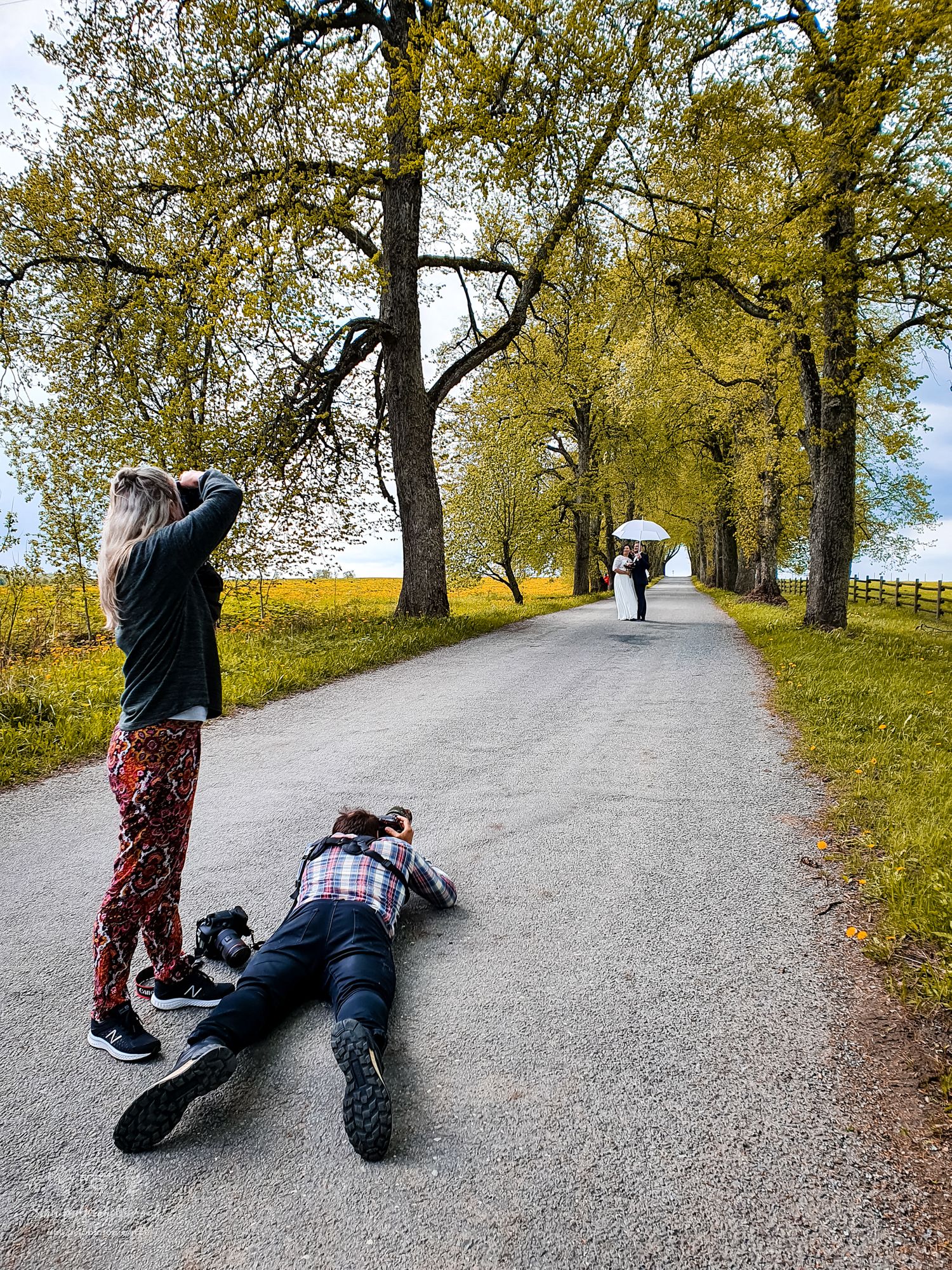 Sinu pulmafotograaf - klassikalised ja ajatud pulmapildid. Pulmafotograaf Jako Ülenõmm. Fotokoolitused.