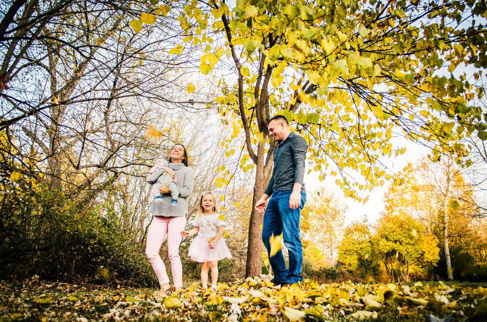 Family - Couple - Kids - Fall - Park