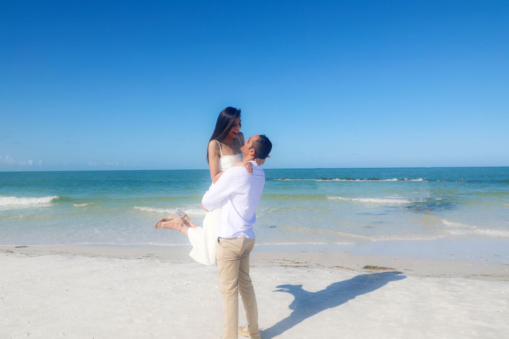 Engagement Photography – Sun-Kissed Fun Engagement Session