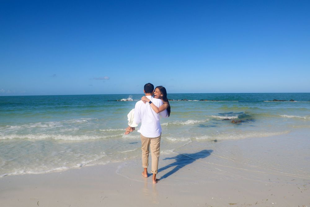 Engagement Photography –Beach Engagement Session
This tender engagement portrait captures a serene and heartfelt moment