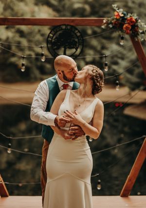 Michigan Wedding Photographer | Creative Art By Bree