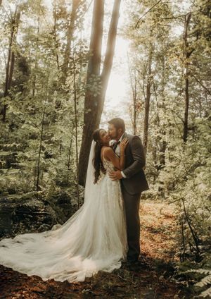 Michigan Wedding Photographer | Creative Art By Bree