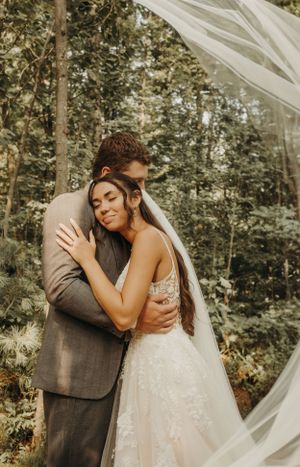 Michigan Wedding Photographer | Creative Art By Bree
